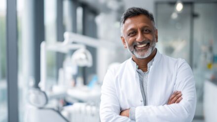 Melhor época e local para implantes dentários na Índia